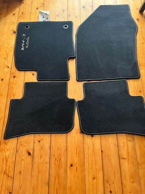 Toyota  2017-2023 C-HR  Carpet Floor Mats