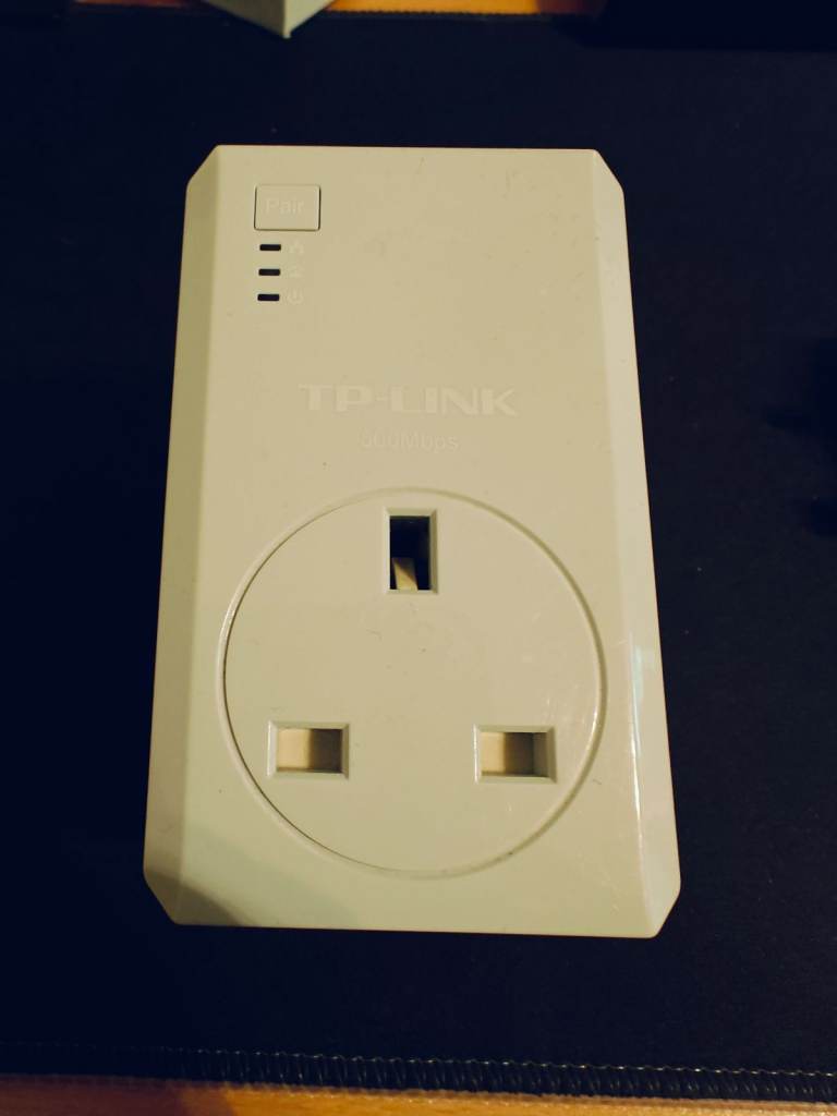 2 x TP-link AV500 2 port power line adapters with pass through