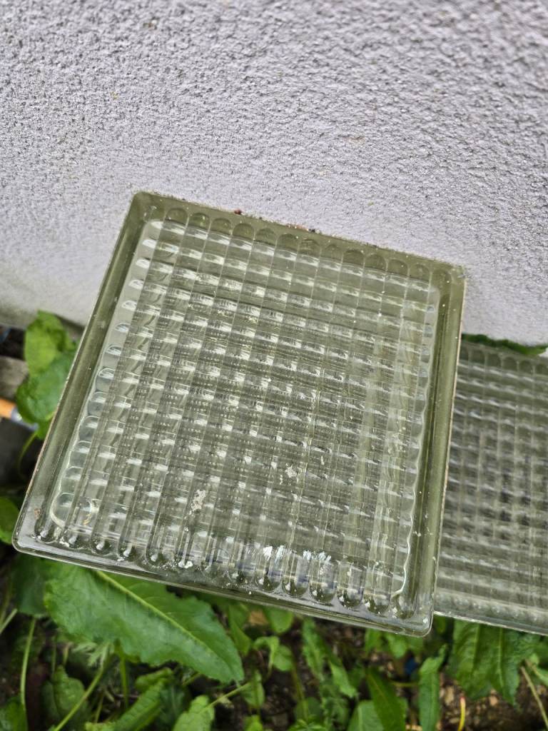 Glass bricks blocks 