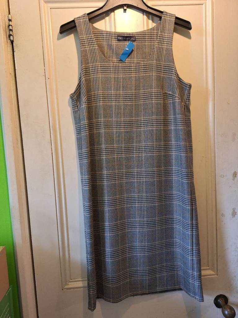 SIZE 8 DRESS