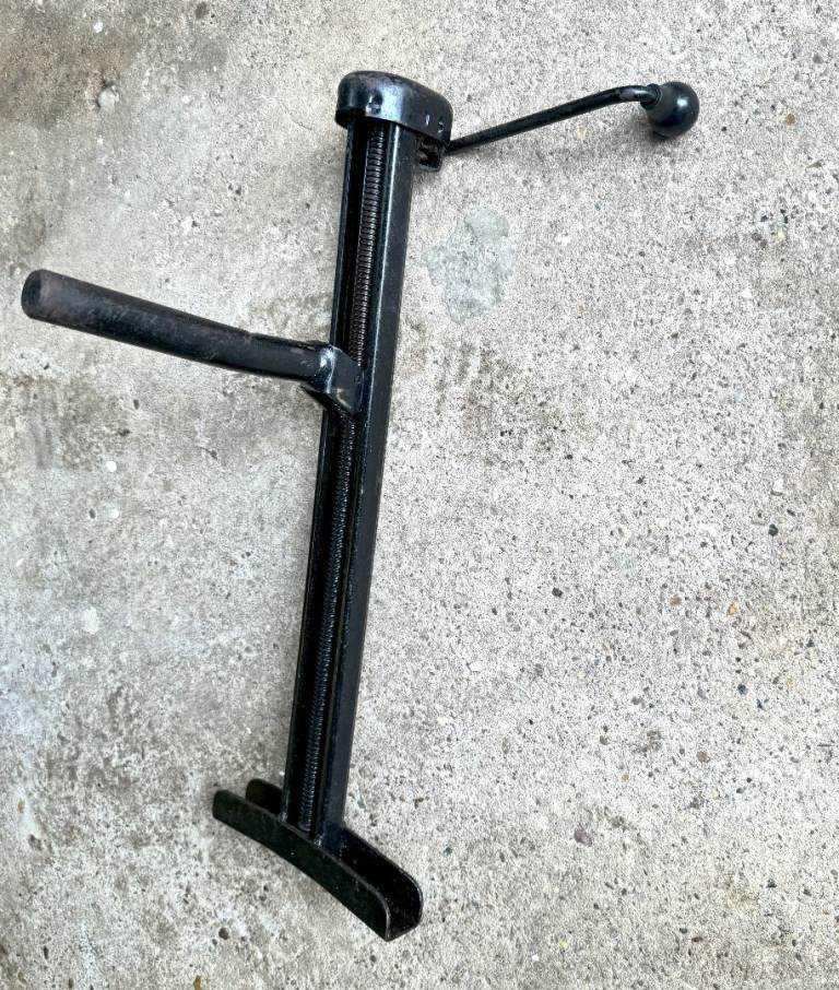 AUSTIN/BRITISH LEYLAND/BMC/ METALLIFACTURE SIDE LIFT JACK