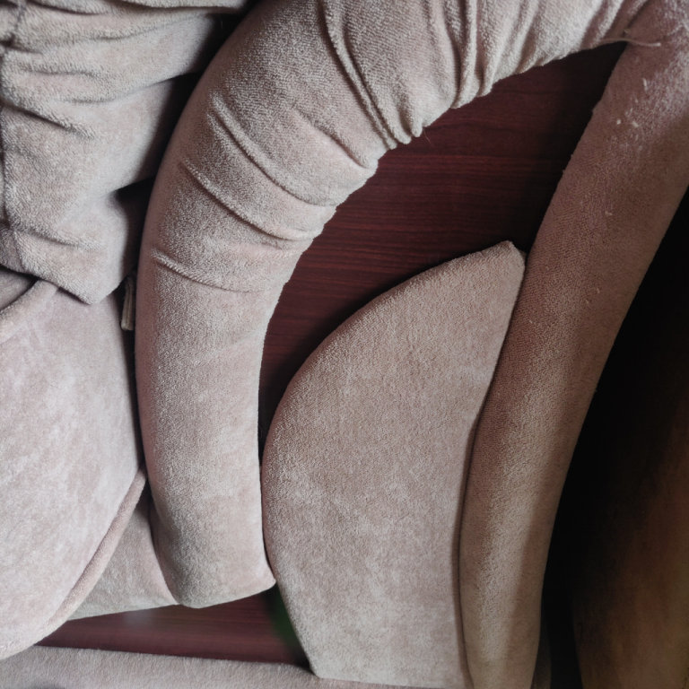 Luxury 2 seater settee 