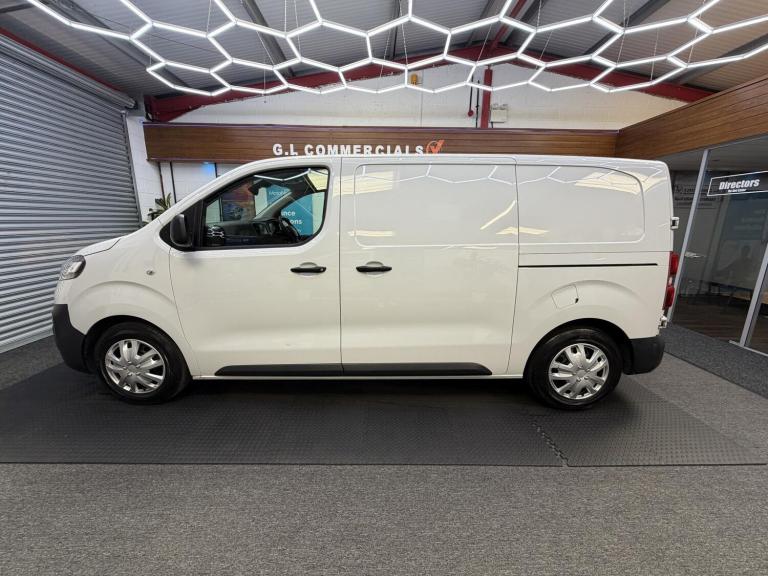 2022 Vauxhall Vivaro 1.5 Turbo D 2900 Dynamic Panel Van 6dr Diesel Manual L1 H1 Euro 6 (s/s) (10 ...