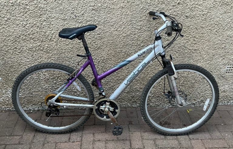 Bike/Bicycle.LADIES RIDGEWAY “ VERTICAL “ MEDIUM FRAME MOUNTAIN BIKE 