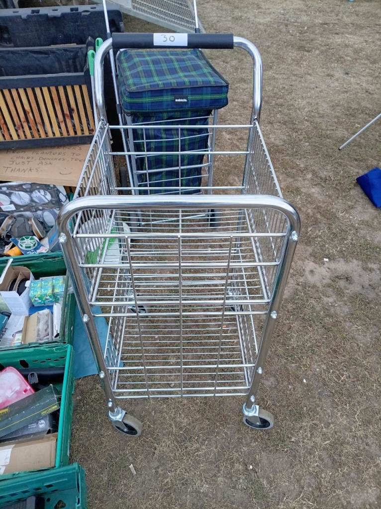 Metal Shopping Trolley / Cart – Good Condition
