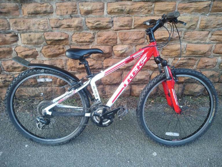 TREK 3 SERIES KIDS JUNIOR HARD TAIL MOUNTAIN BIKE 26-inch Wheels