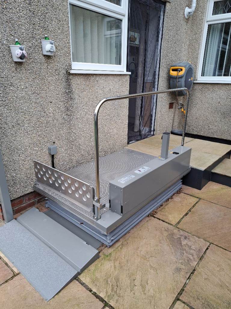 outdoor-stair-wheelchair-lift-grey-good-condition-2-500-00-for-sale