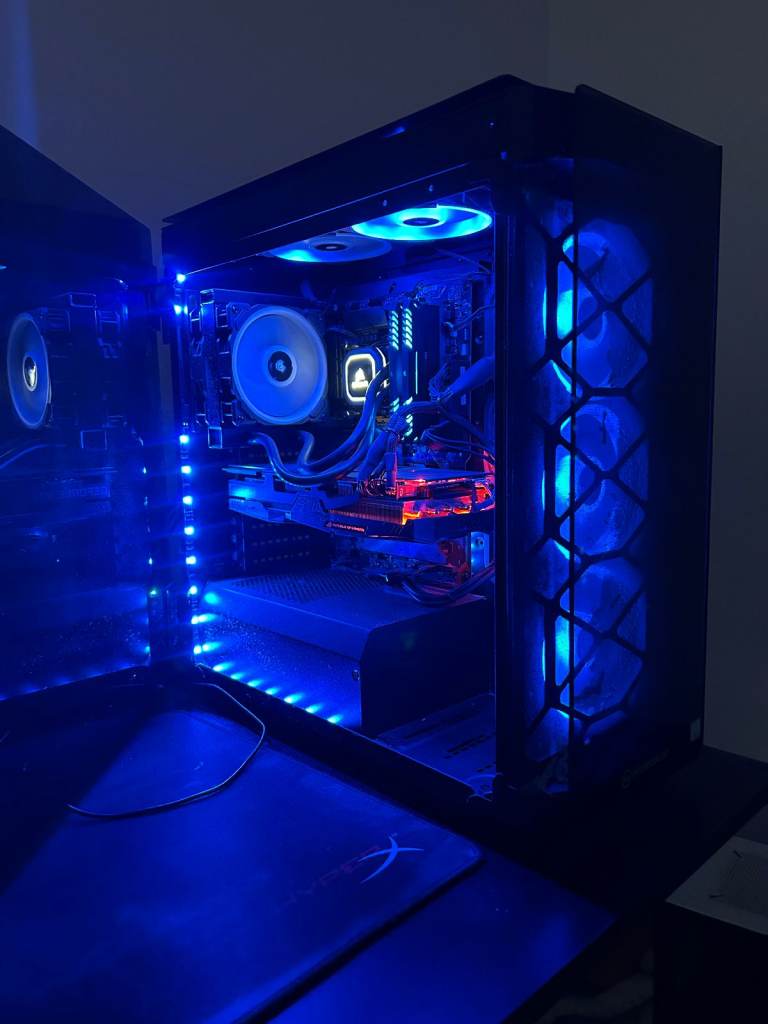 Intel® Core™  i7-9700K / 8GB ASUS ROG STRIX GEFORCE RTX 2080