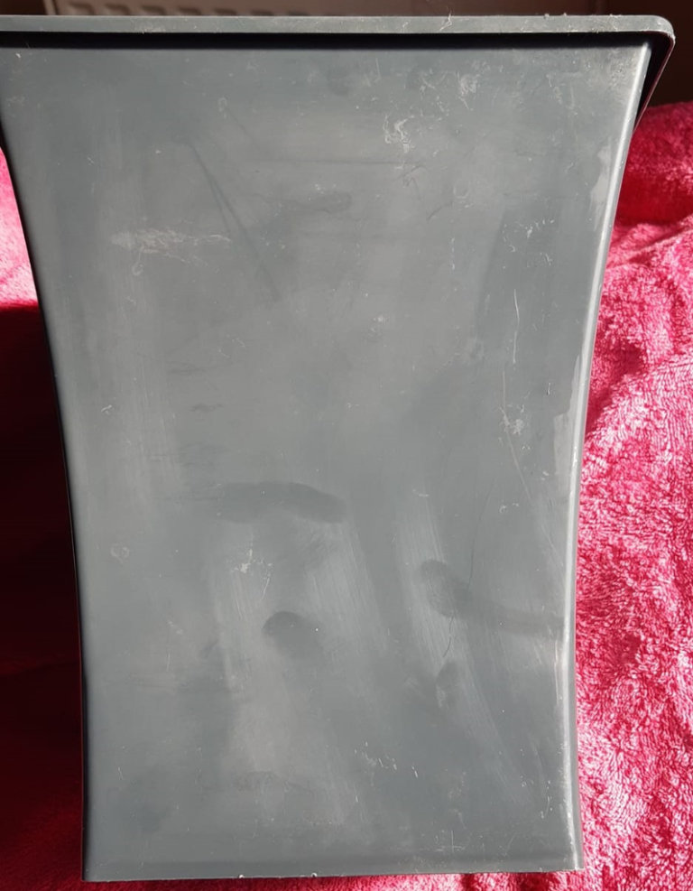 Planter - used but in good condition