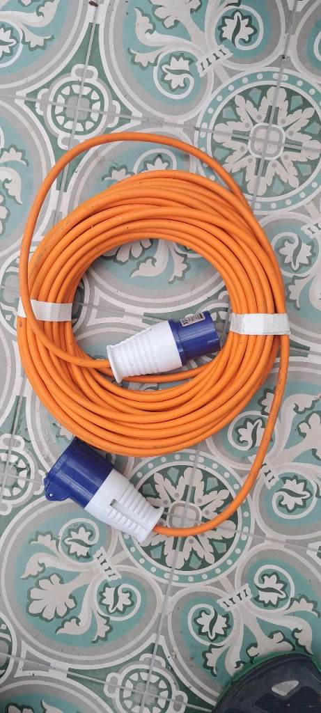 Sold pending pickup - Caravan electric hook up cable
