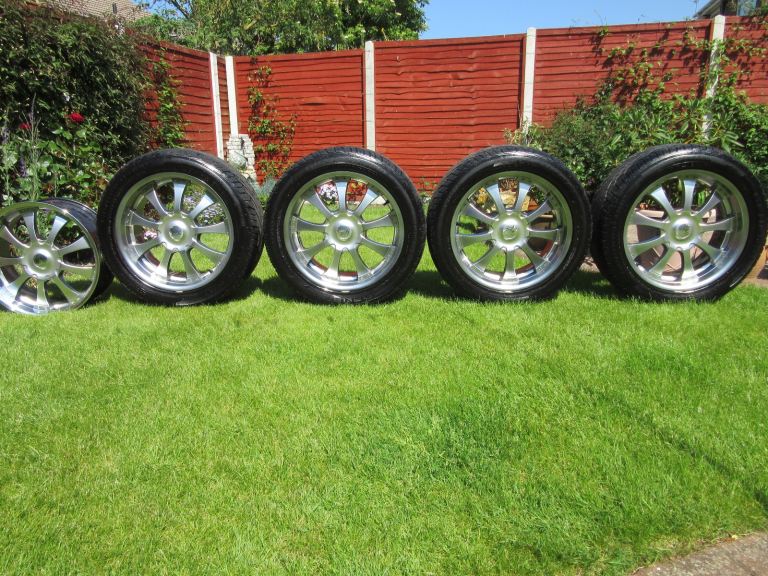 Alloy wheels for Nissan Navara D40 2005 - 2015 and compatible with other vehicles