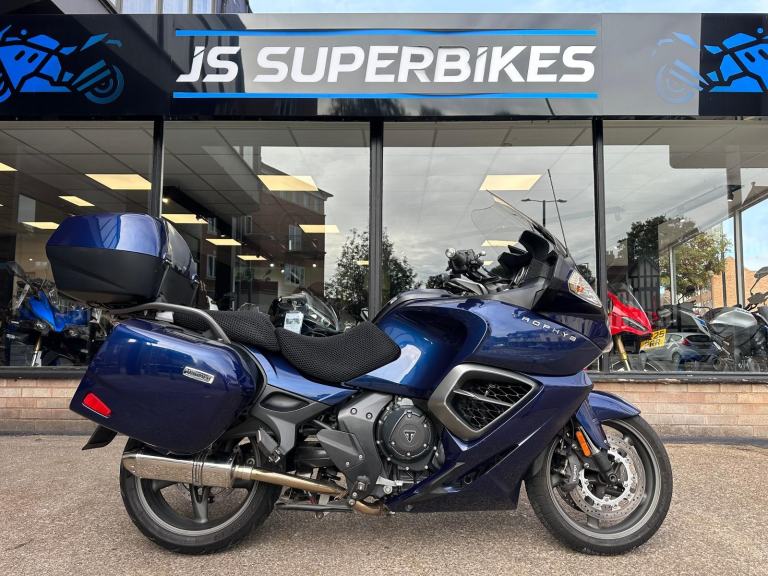 TRIUMPH TROPHY 1200 SE 2017 - 20017 MILES -