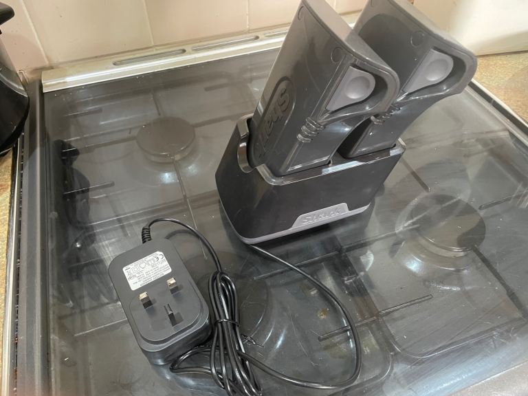 Shark cordless battery x2 and dock plus charger