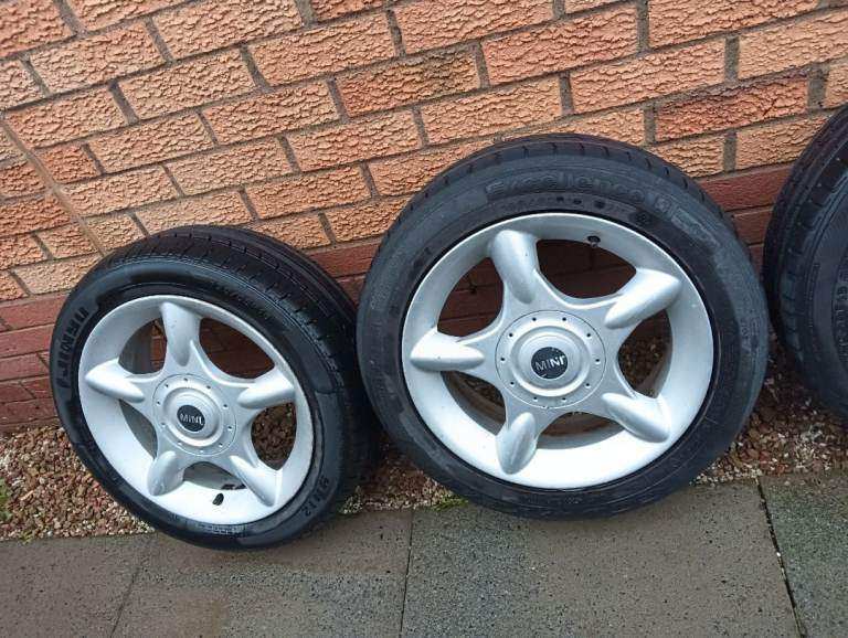 15” Alloy Wheels with Avon Tyres – 195/55