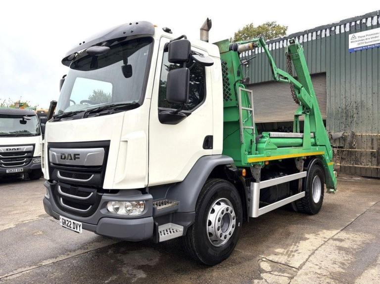 2022 DAF LF-260 SKIP LOADER