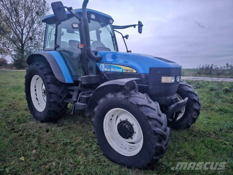 New holland tractor 