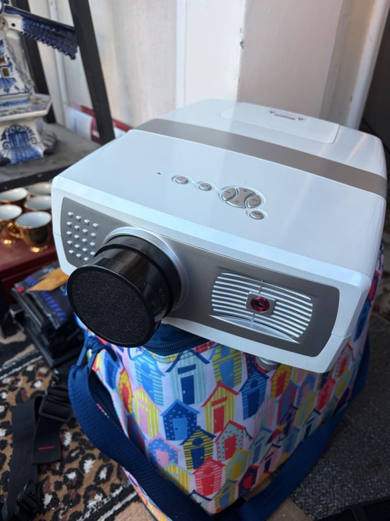 White Multimedia Projector with Cables and Remote