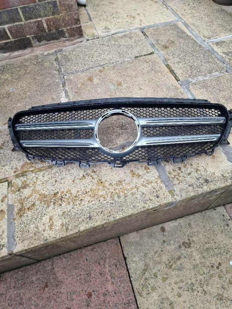 Mercedes benz e220d front grill 