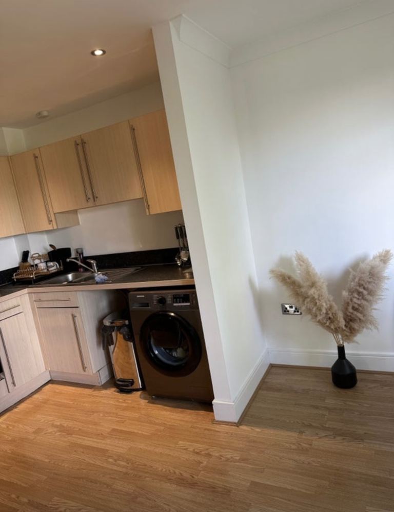 2 bed flat - VERY CLEAN AND PEACEFUL!