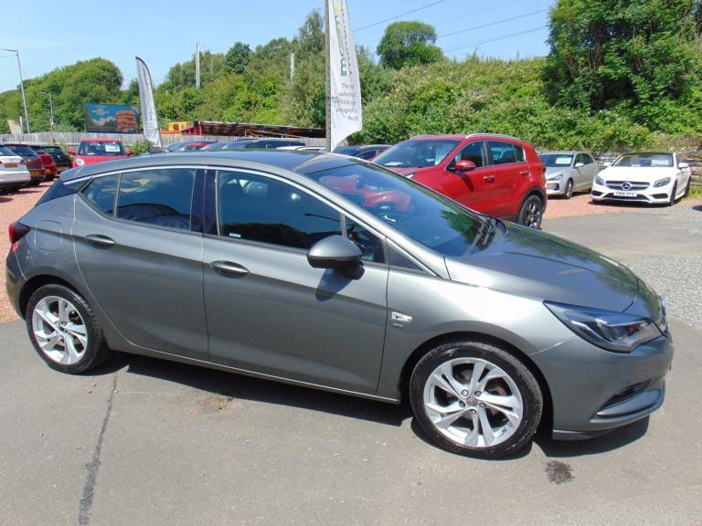 VAUXHALL ASTRA 1.4 i Turbo SRi * ONLY 35138 MILES ON THE CLOCK * MOT MARCH 2027