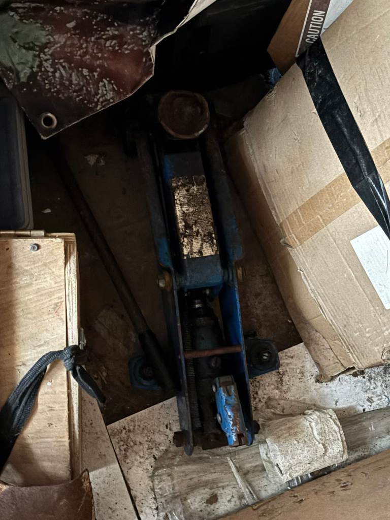 Hydraulic Trolley Jack (Car Jack) – Needs Repair