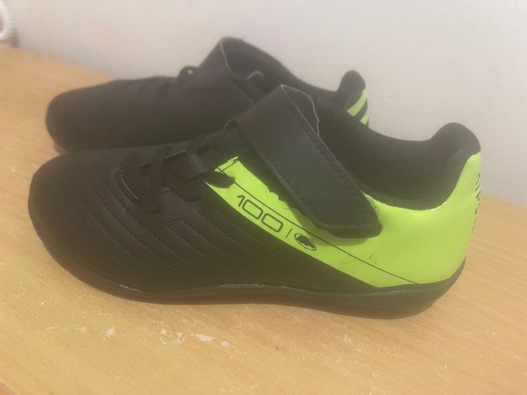 Brand new kids football boot