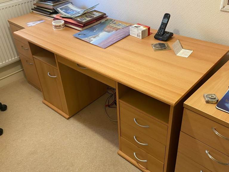 Office desk – beech – excellent condition