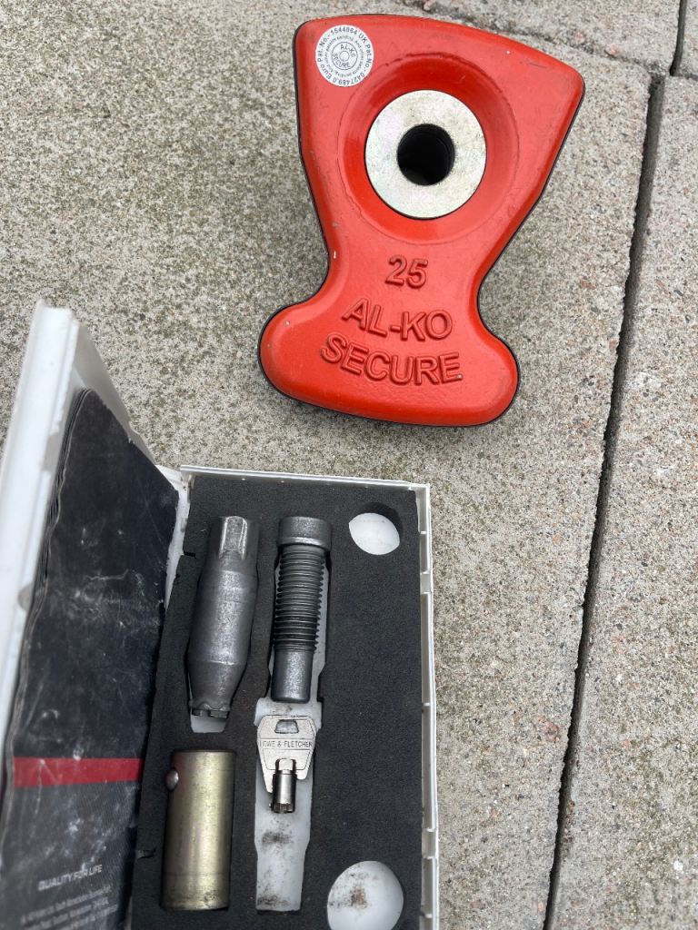 Caravan wheel lock