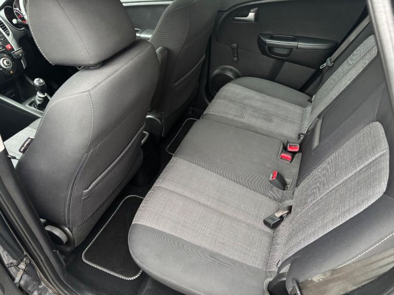 Kia, VENGA 2010, 1.4 CRDI 6 Speed Manual 5 doors