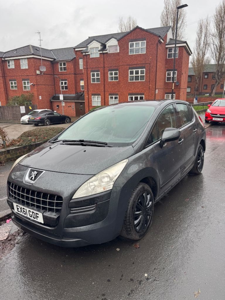 Peugeot, 3008, Hatchback, 2011, Semi-Auto, 1560 (cc), 5 doors