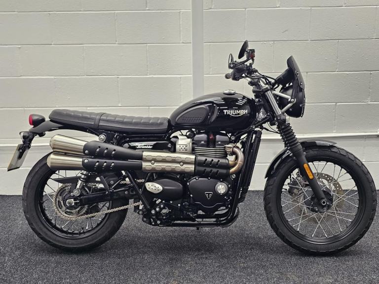TRIUMPH STREET SCRAMBLER ** FULL SERVICE HISTORY - READY TO GO - MOT MAY 26**
