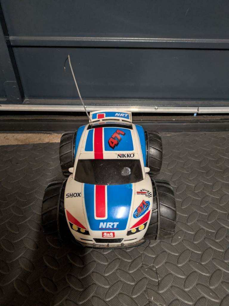 Nikko Vaporizr NRT 4x4 RC Car with Remote – Good Condition