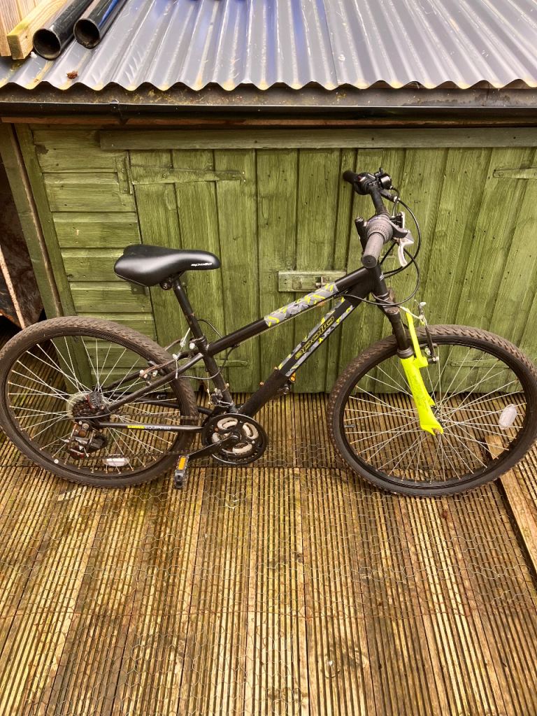 Apollo Gridlok Junior Mountain Bike - 24" Wheel