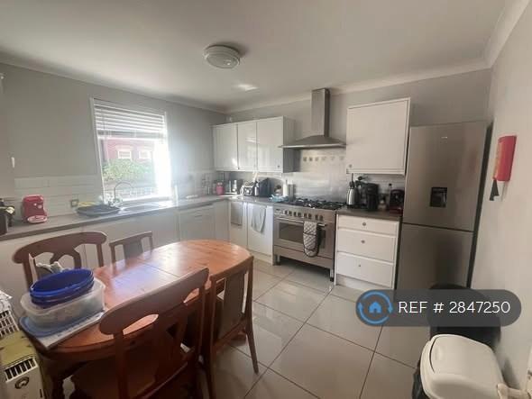 1 bedroom in Victoria Place, Bournemouth, BH1 (#2847250)