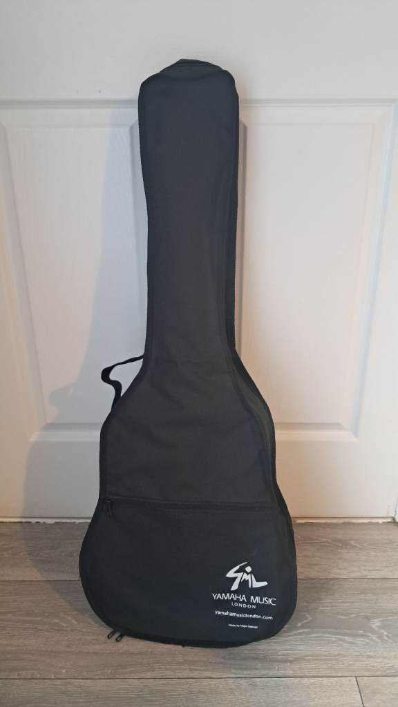 Guitar 1/2 size with bag 