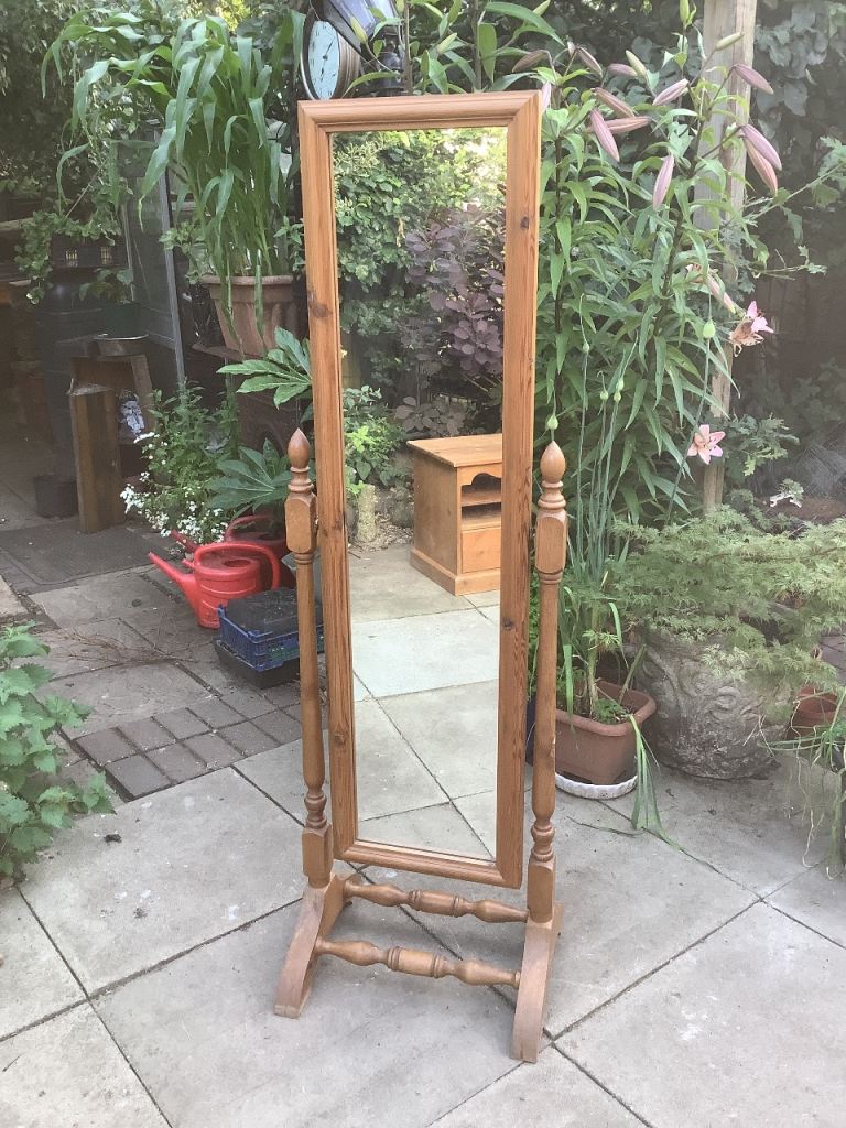 Pine cheval mirror with stand & spindle turned supports