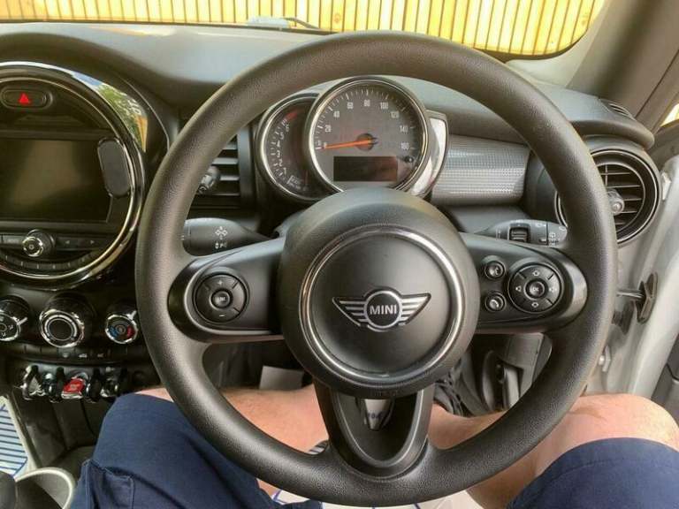 2018 MINI Hatch 1.5 Cooper Euro 6 (s/s) 3dr HATCHBACK Petrol Manual