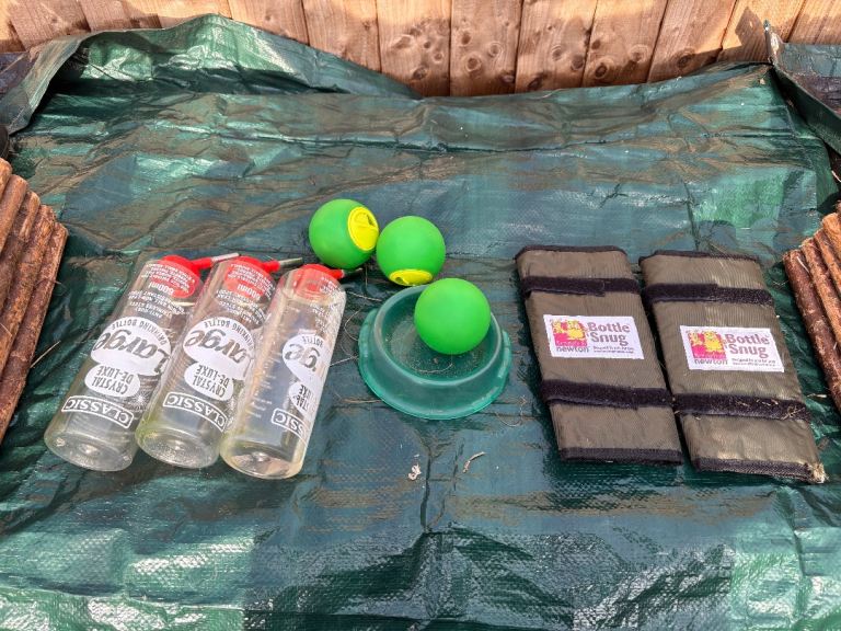 Rabbit / Guinea Pig Outdoor Hutch and Accessories 