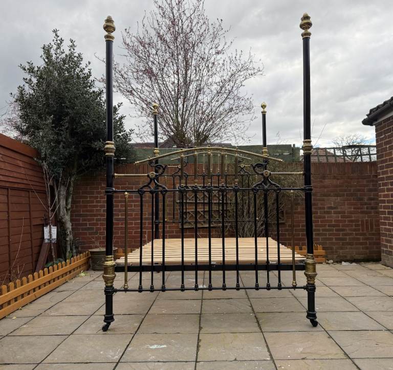 Rare Victorian Art Nouveau Cast Iron & Brass Four Poster King Bed Frame – Great Condition  
