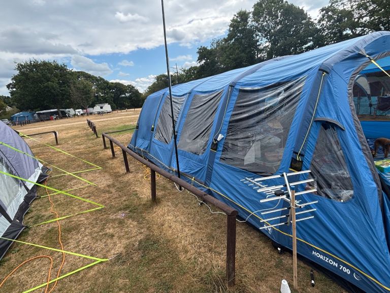 Hi gear horizon 700 air tent 