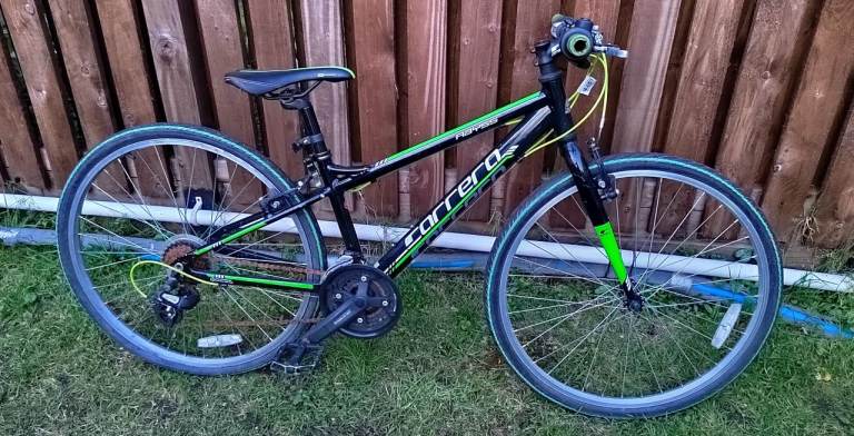 HYBRID BIKE 26 INCH WHEELS 