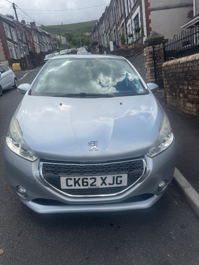Peugeot, 208, Hatchback, 2012, Manual, 1397 (cc), 5 doors