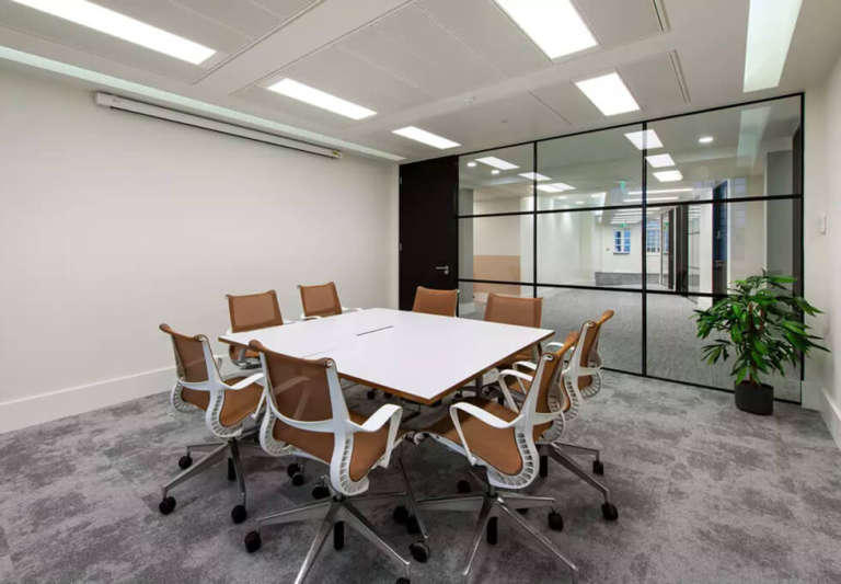 7 to 136 Person Private Office Suites to rent in *Aldgate*, City of London E1