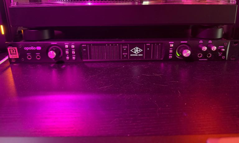 Universal Audio Apollo 8 DUO MK2 Thunderbolt 2 Audio Interface - Black