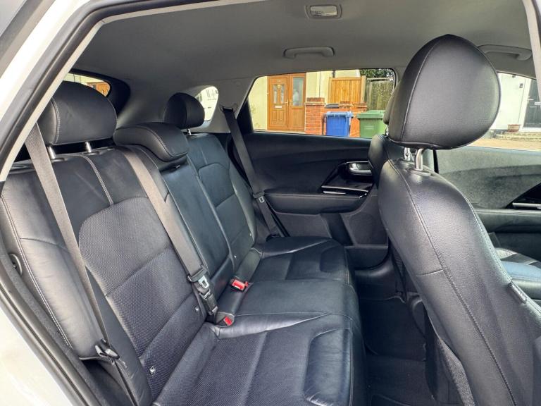 2017 Kia Niro 1.6h GDi 3 DCT Euro 6 (s/s) 5dr ESTATE Petrol/Electric Hybrid Automatic