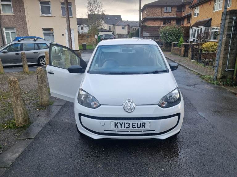 Volkswagen, UP, Hatchback, 2013, Manual, 999 (cc), 3 doors