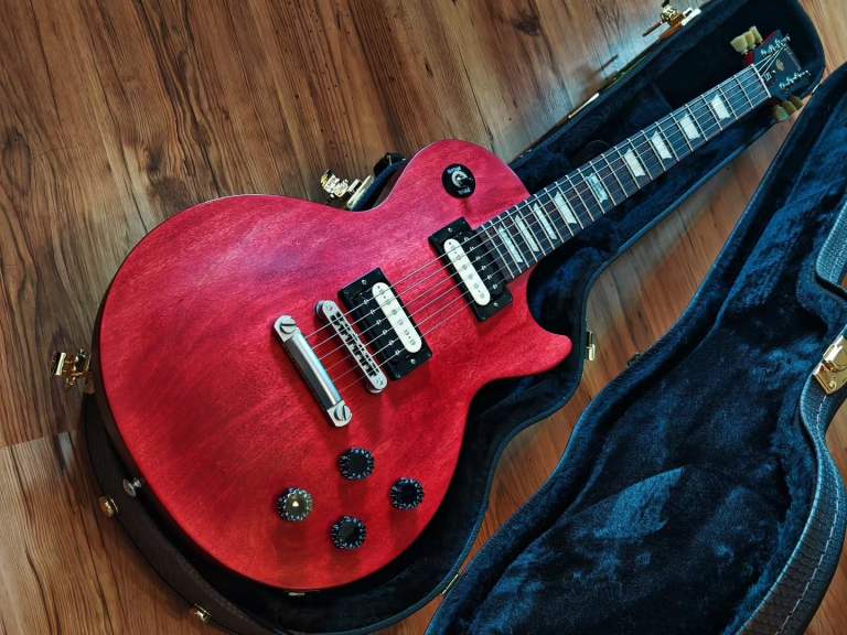 2014 Gibson Les Paul w/ Suhr Aldridge p'ups + Hard case (Delivery available) 