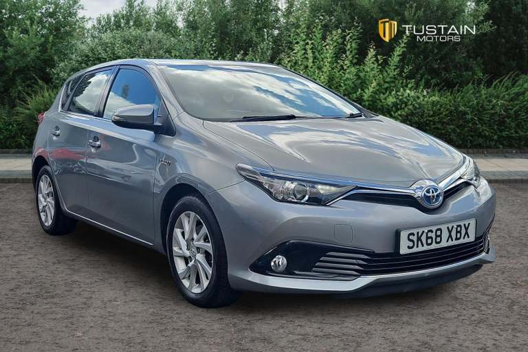 Toyota Auris 1.8 Vvt H Icon Tech Hatchback 5dr Petrol Hybrid CVT Euro 6 s/s