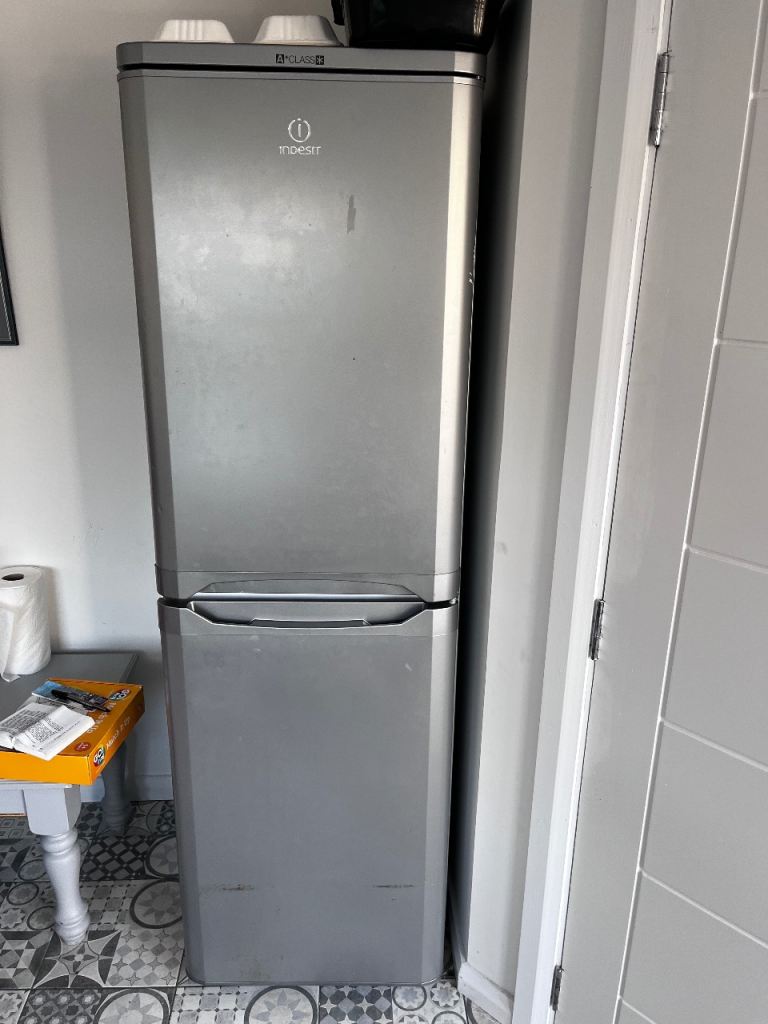 Fridge freezer