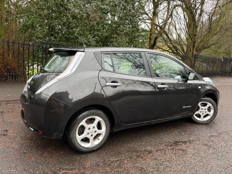 Automatic 2017 Nissan Leaf Acenta 30kWh electric full service history 52k miles